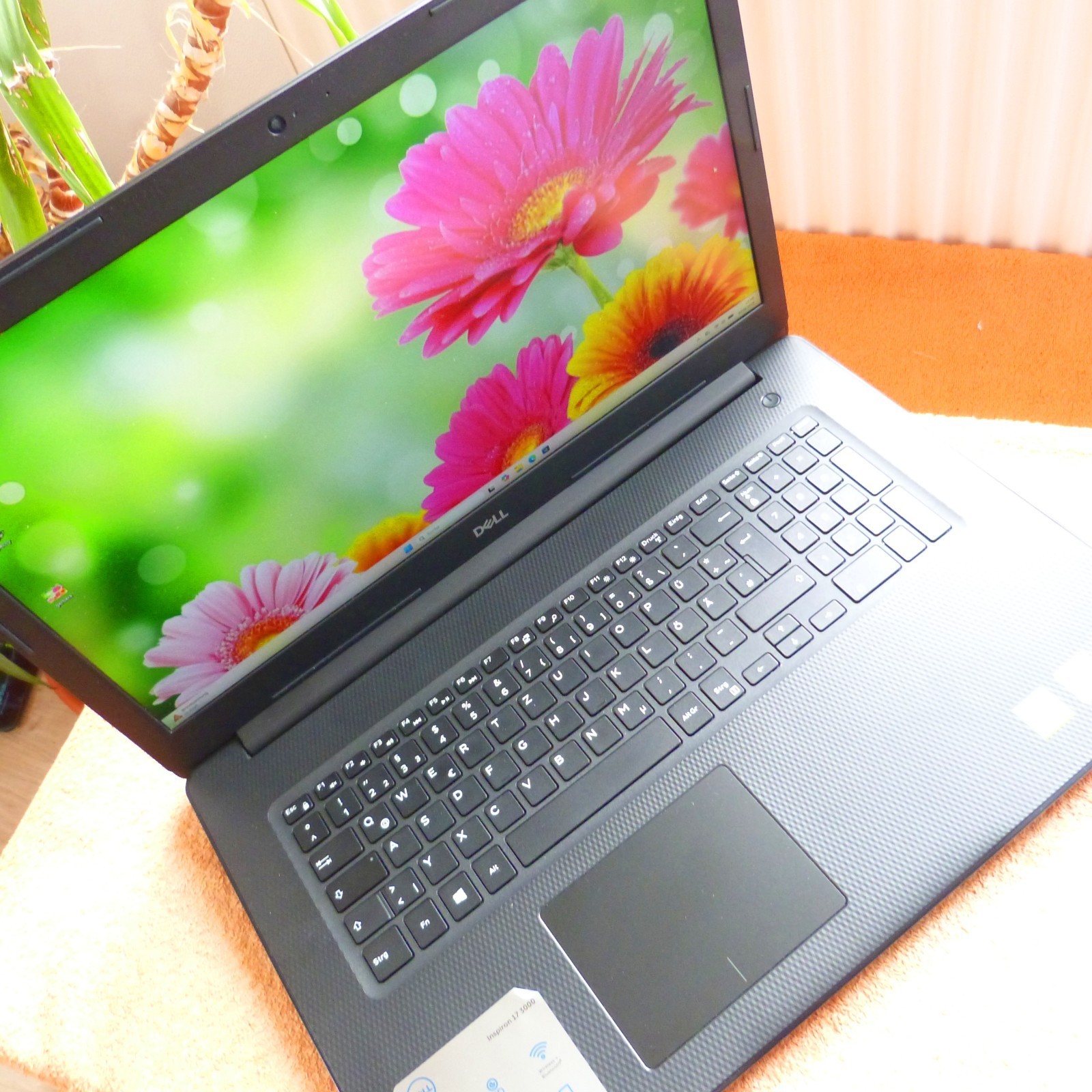 Dell 3793 Inspiron 17 inch FULLHD CARBON LOOK l 10GEN Core i7 SSD Windows 11