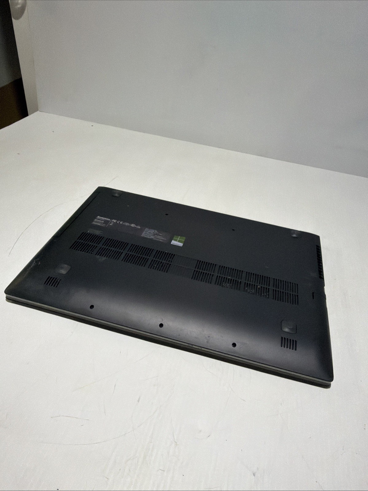 Lenovo Ideapad P500 15″ Laptop i5-3210m 6gb Ram 750gb HDD Windows 10 Home No P/S