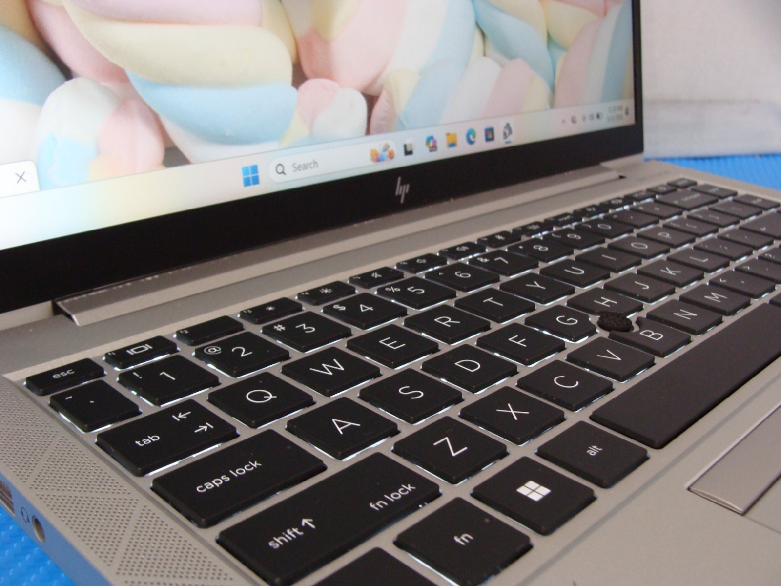 HP EliteBook 840 G8 14″ FHD i7-1185G7 3GHz 16GB RAM 256GB SSD Windows 11 Pro