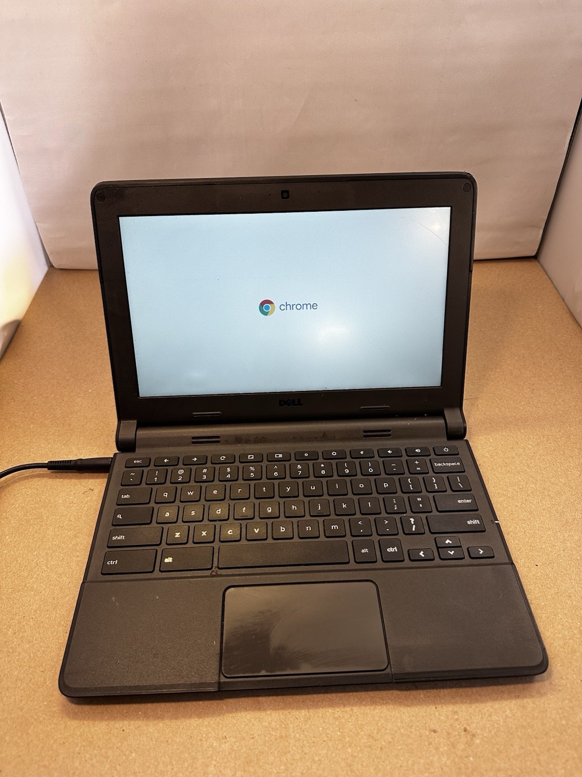 Dell Chromebook 11 (P22T) Laptop For Parts or Repair – Powers On – Charger