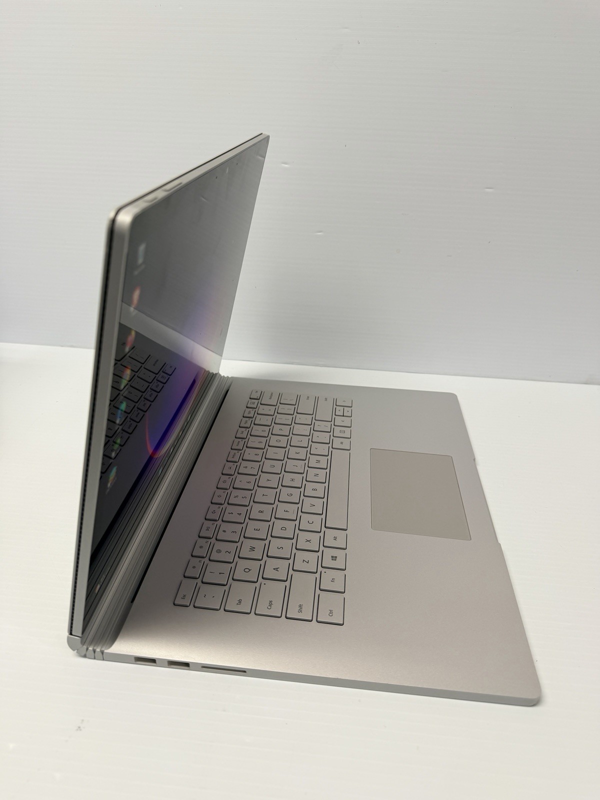 Microsoft Surface Book 2 15″ Touch i7-8650U 16GB RAM 256GB SSD GTX 1060 6GB Win1