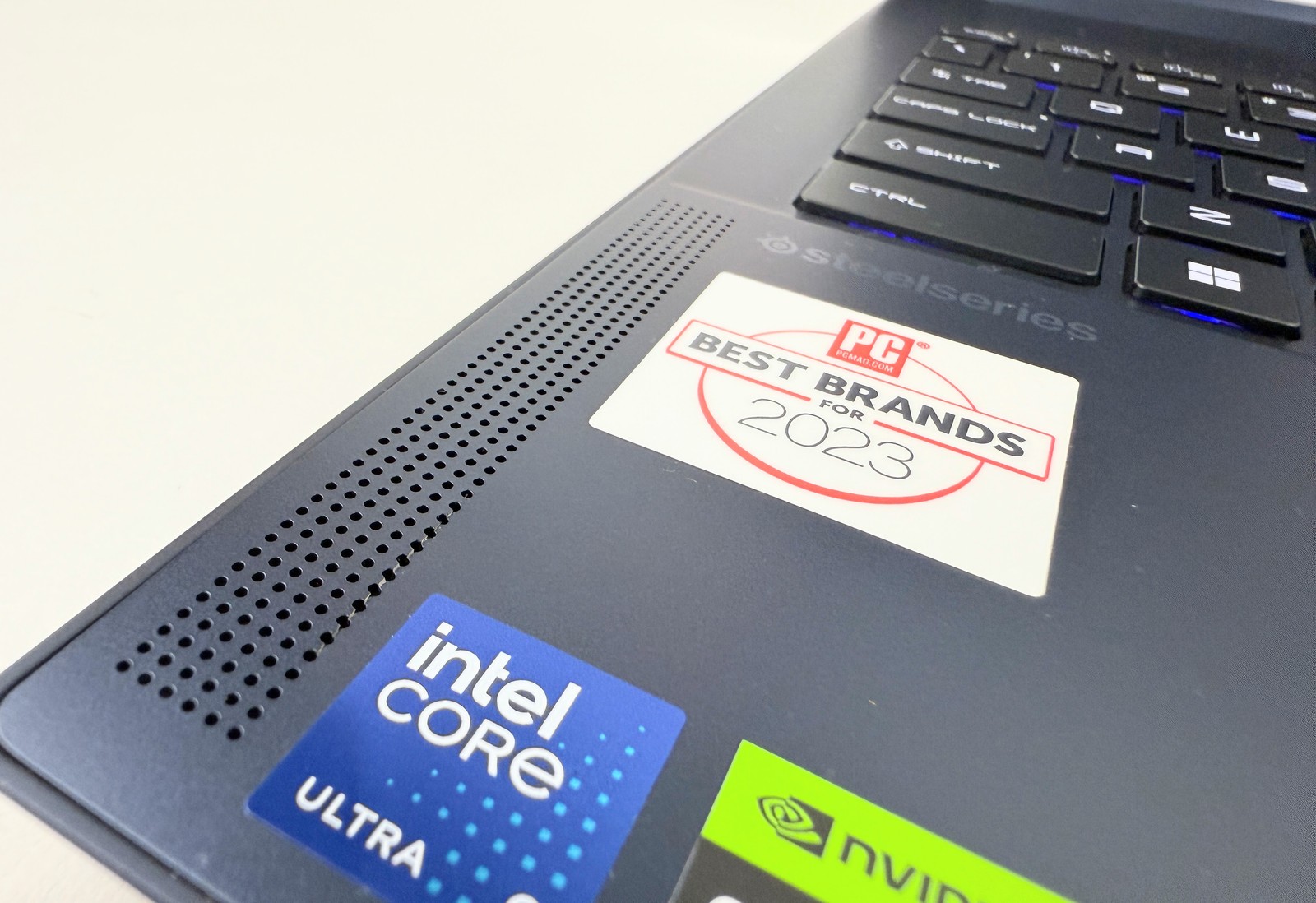 MSI Stealth 16 AI Studio A1V 16″ FHD 165Hz Ultra 9 185H 32GB 1TB RTX 4070 W11H