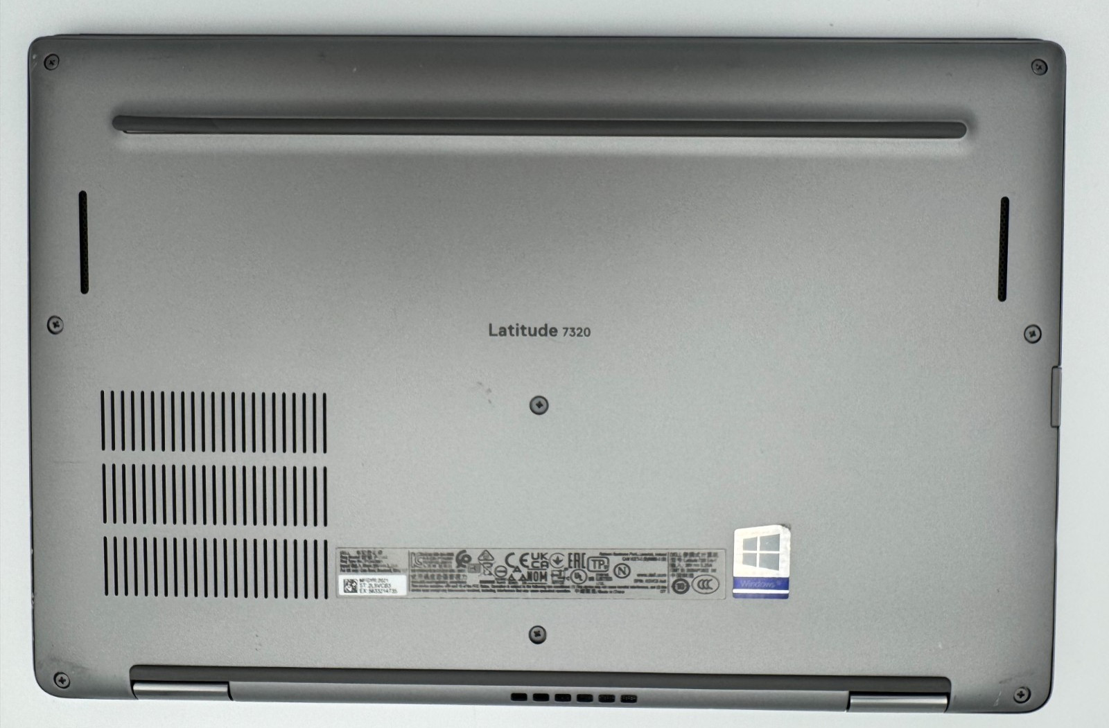 Dell Inc. Latitude 7320 13.3″ 11th Gen Core i5-1145G7 2.60GHz 8GB 256GB NVME