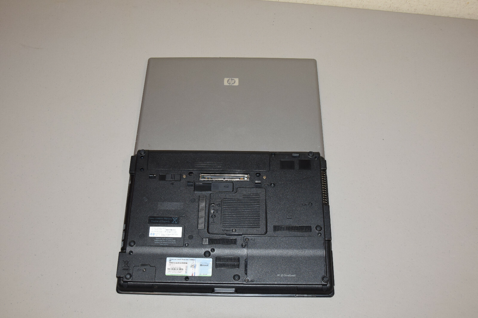 Dead Junk Busted LCD Latch HP Compaq 6530b 14″ Laptop Incomplete Parts Repair