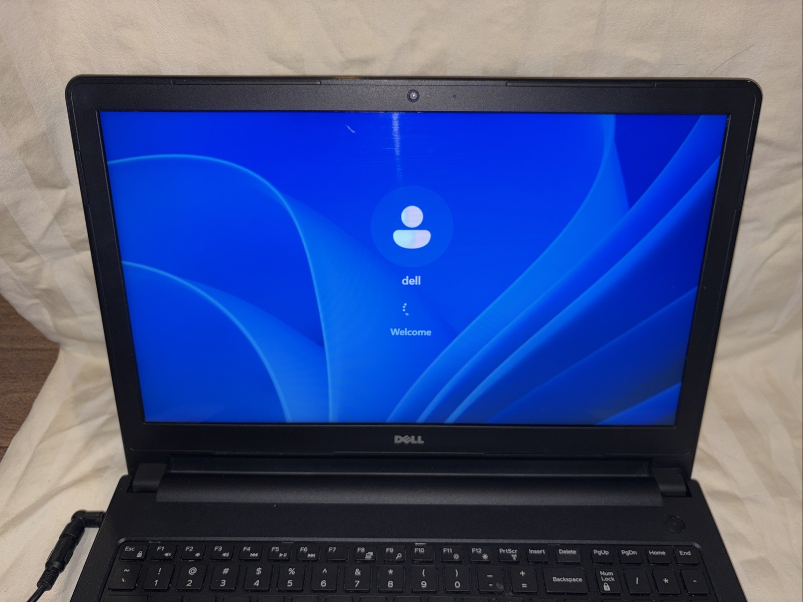 Dell Inspiron 5552 15.6″ Notebook – Pentium N3700 1.60 Ghz, 4 GB, 500 GB, Win 11