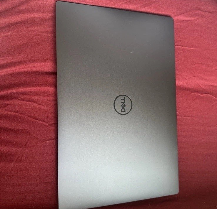 XPS 16 9640 Intel core i7 9750H 32gb ram custom spec 4060 graphics 1tb