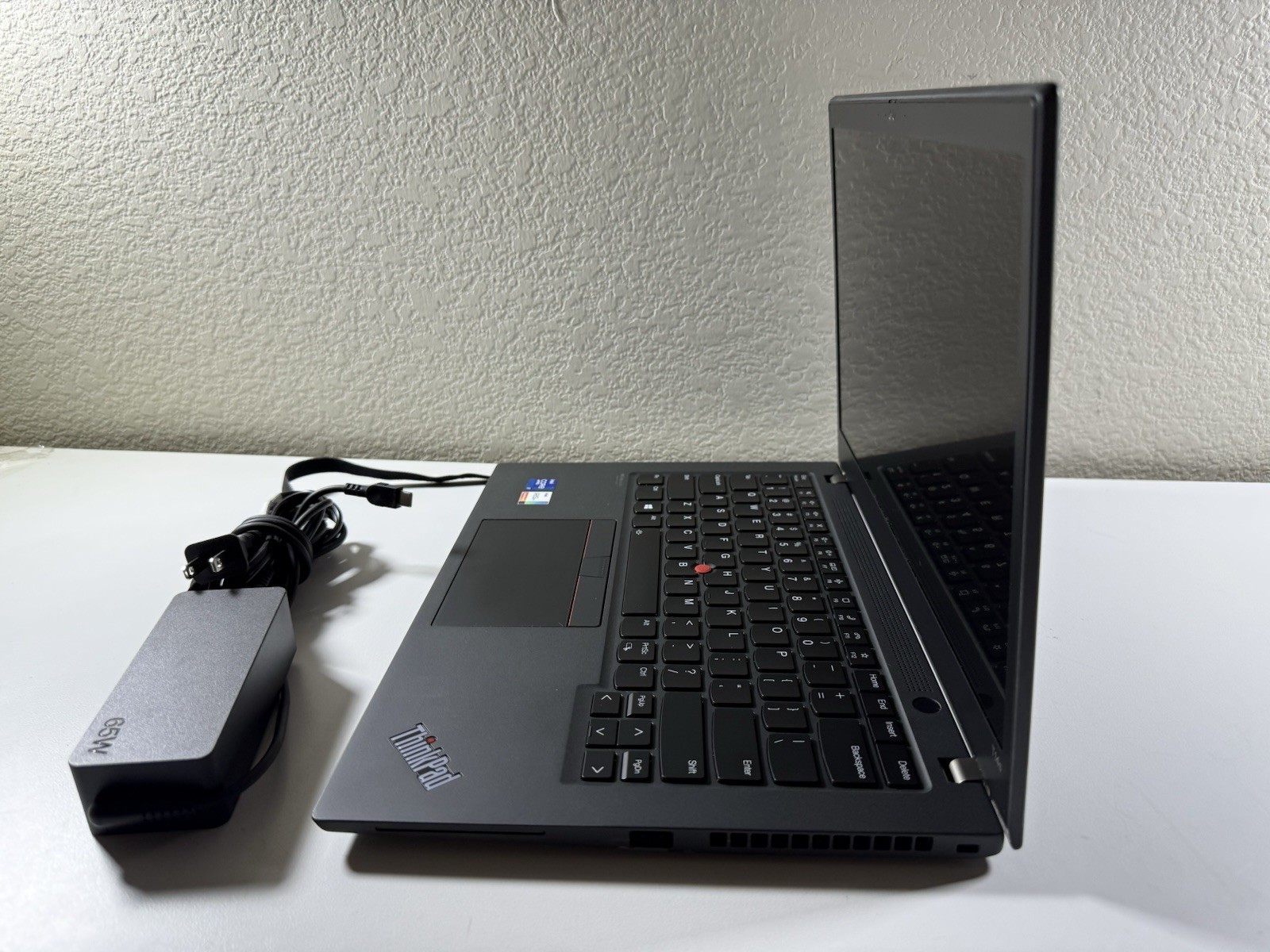 Lenovo ThinkPad T14s Gen 2 i7-1185G7 32GB 14″ 512GB WWAN 4G Touch No Battery