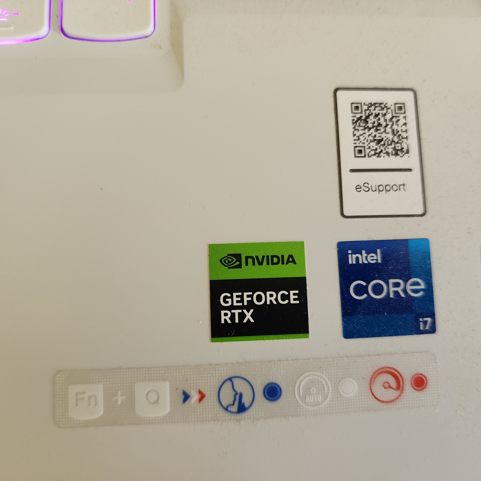 *MINT* Lenovo Legion 7 16IRX9 16″ i7-14700HX 16GB 1TB SSD RTX 4060 Laptop