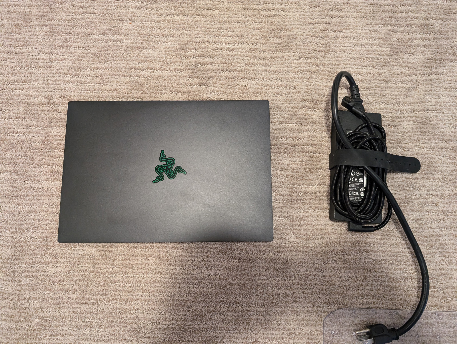 Razer Gaming Laptop Blade 14 RZ09-0427 14″ AMD Ryzen 9 6900HX 1 TB RTX 3070 Ti