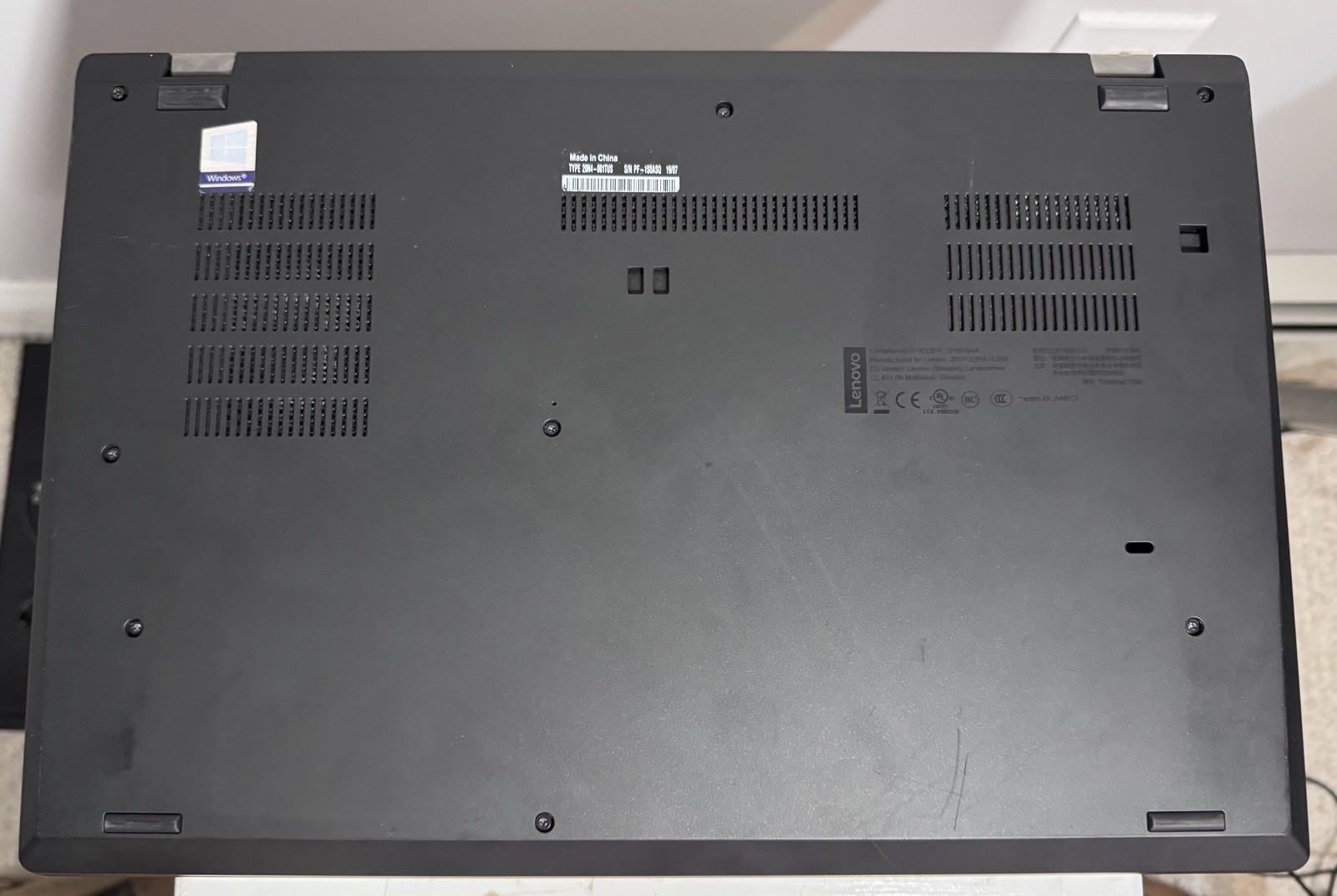 LENOVO ThinkPad T590 15.6″ NO SSD & OS | POWERS ON BUT DOES NOT DISPLAY