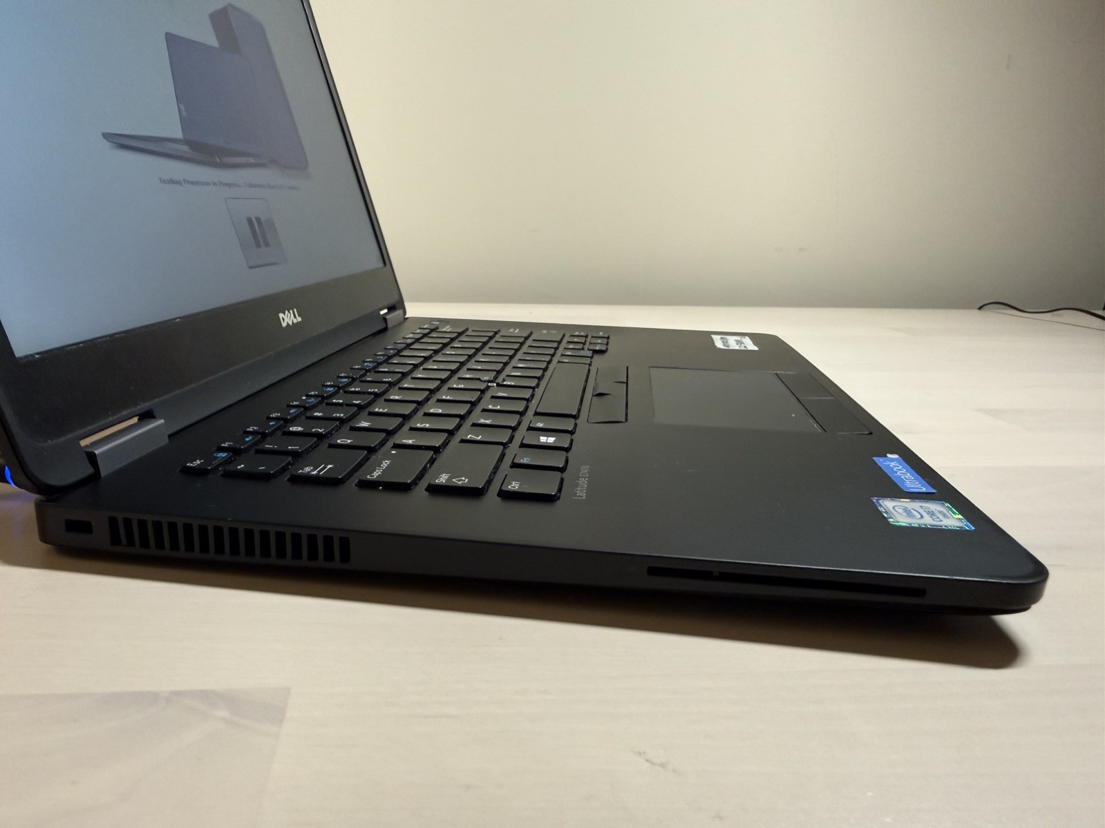 Dell Latitude E7470 Laptop Intel Core i7 6th Gen No HD/OS/AC Adapter