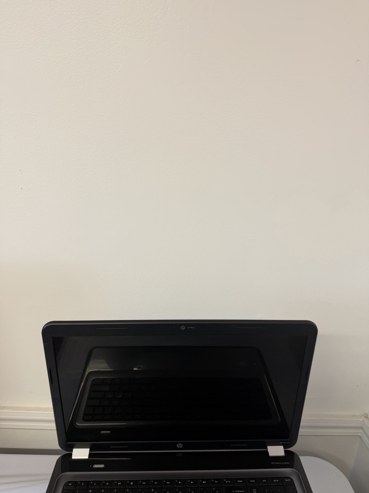 HP Pavilion g7 Laptop – Good Screen – Intel i3-2330M – RAM 4 GB – Read Des