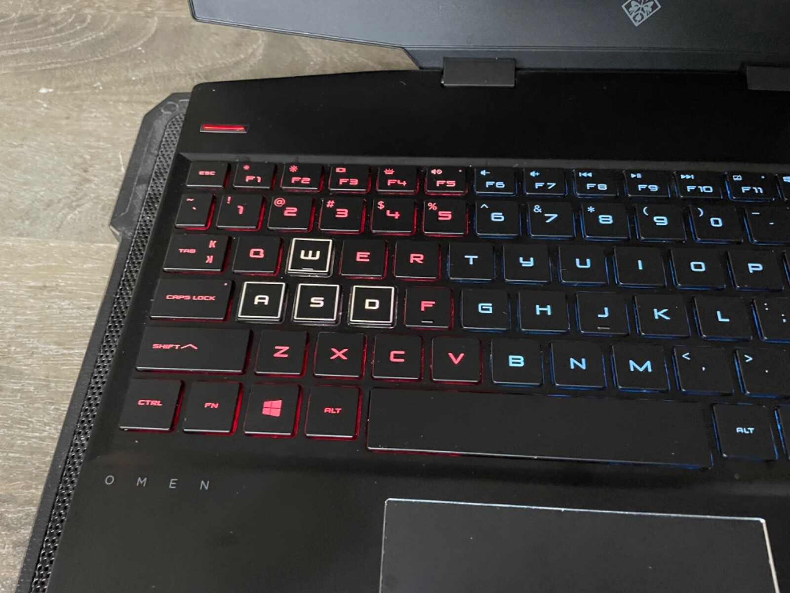 HP OMEN Laptop – 15t – dh100 CTO Intel i7 core10750H CPU2.60GHz476GB storage