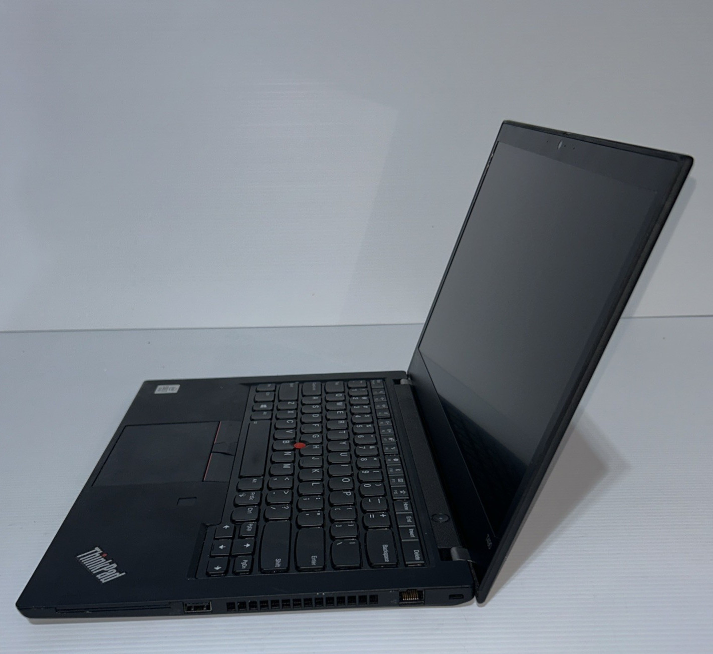 Lenovo ThinkPad laptop T490 14″ i7 10510u 1.8GHZ 16GB 512GB SSD Windows 11