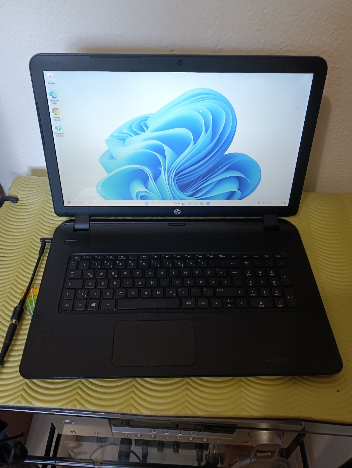 HP pavilion 17-p102ng 8gb 128gb ssd m2 AMD A6-6310 RADEON r4 17.3″ 1600X900