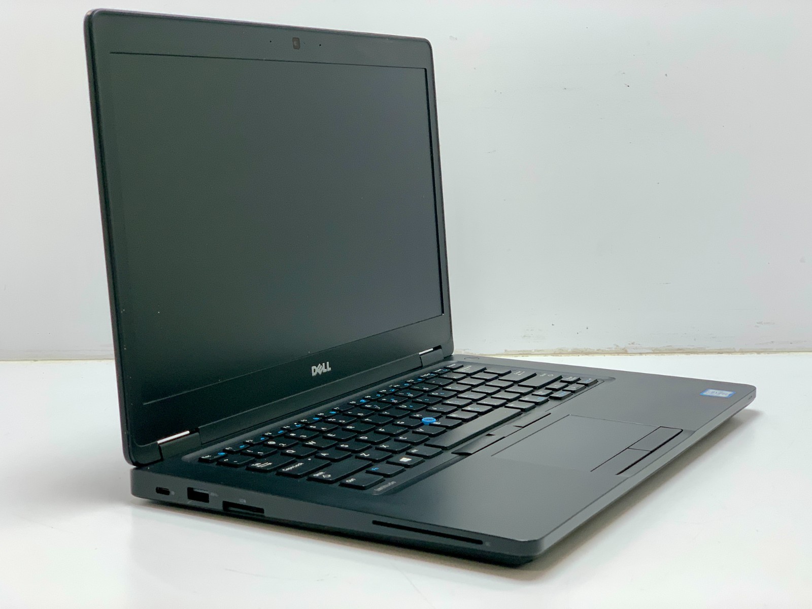 Dell Latitude 5480 | i5-6440HQ | 8GB RAM | 256GB SSD | LINUX