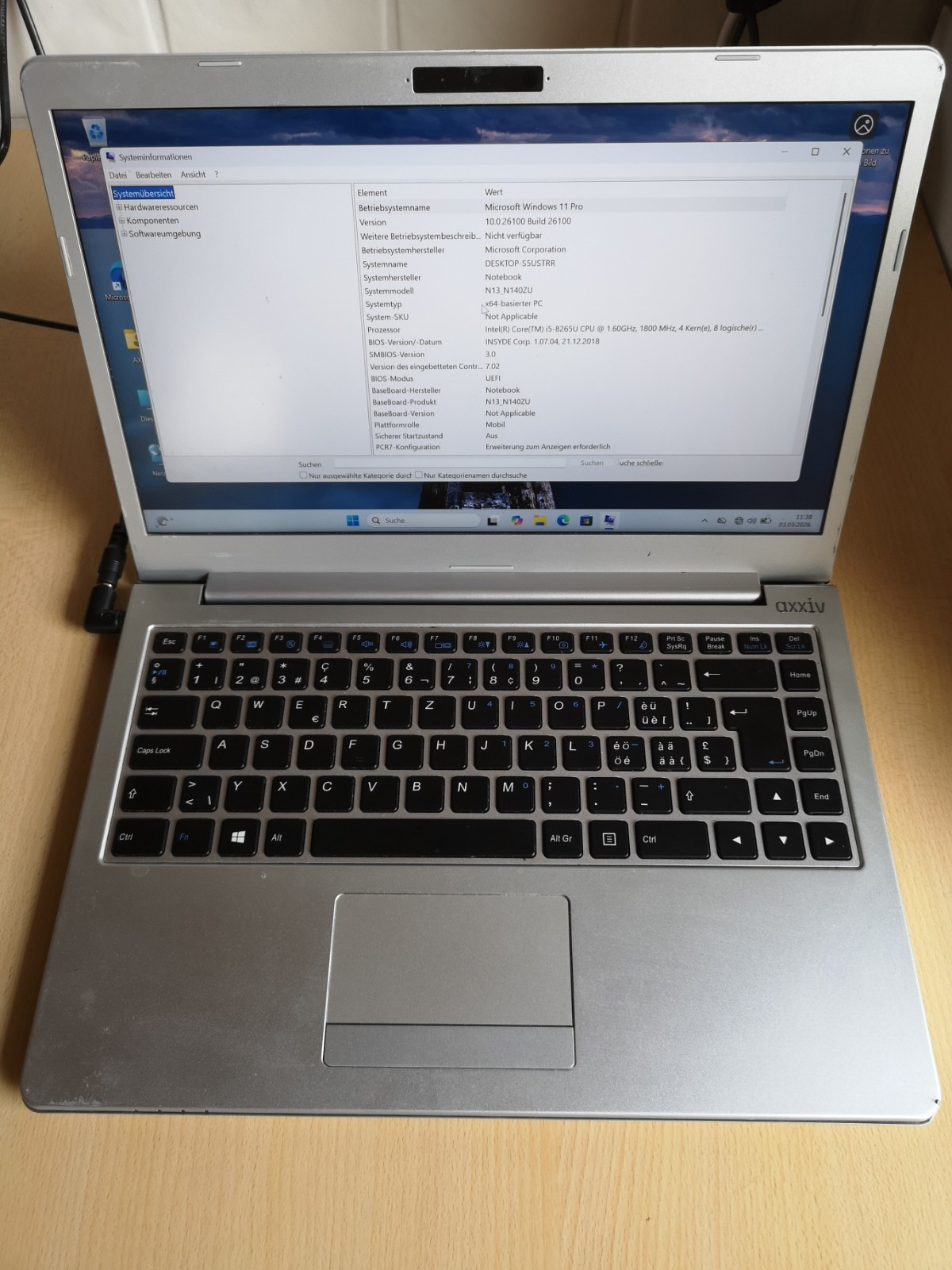 CLEVO N13 N140ZU | i5-8265U | 16GB | 500GB SSD | 2TB HDD | UHD GRAPHICS | WIN11