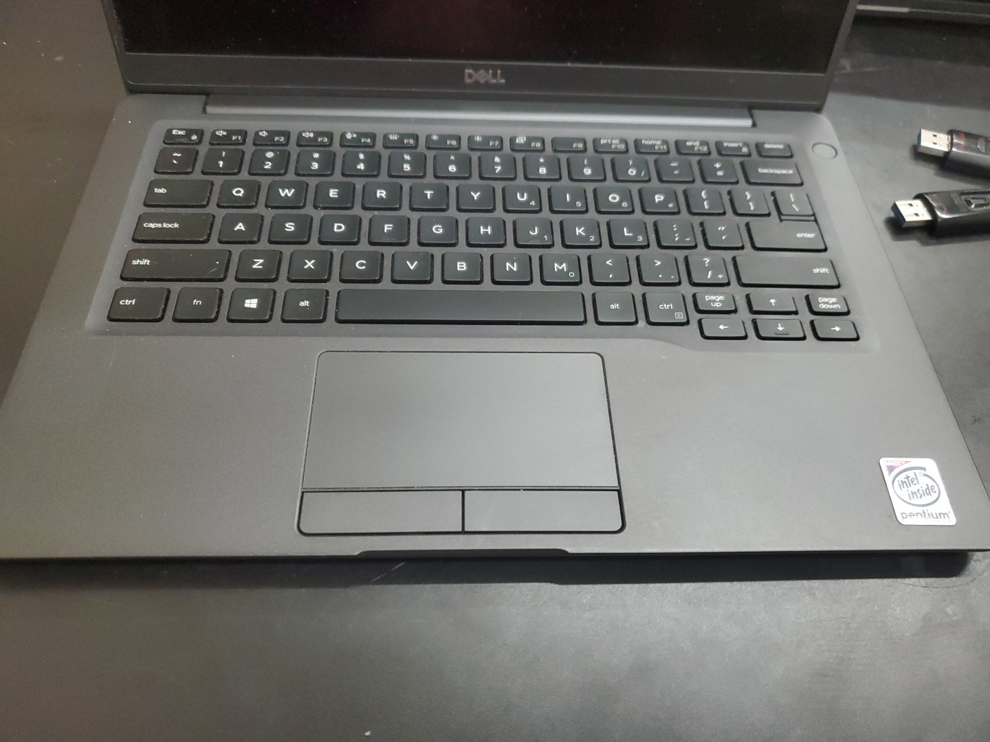 Dell Latitude 7400 14″ i5-8365U 8GB 256gb SSD Laptop W11P 123125-1