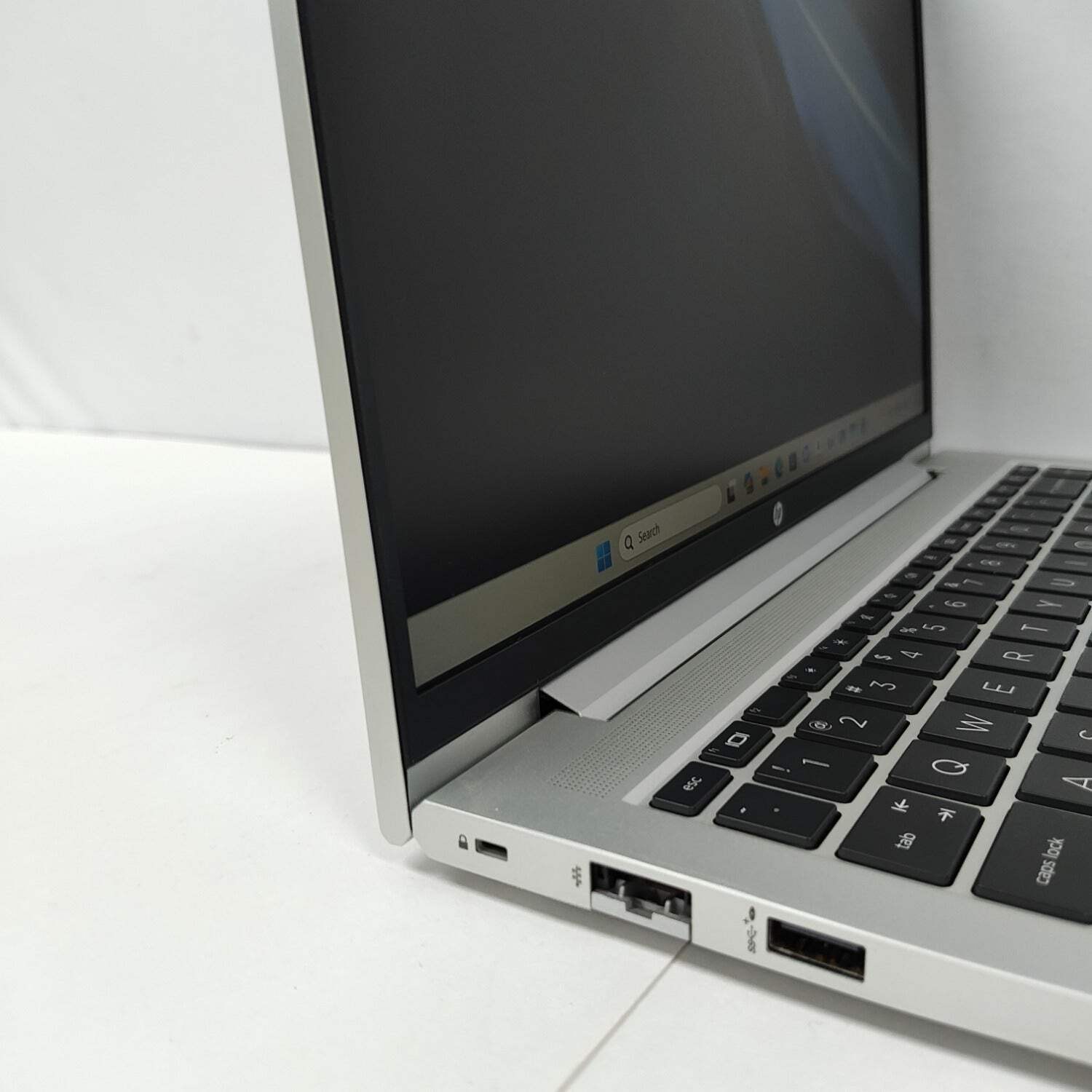 HP ProBook 440 G8 14″ i5-1135G7 2.4GHz 16GB RAM 512GB SSD