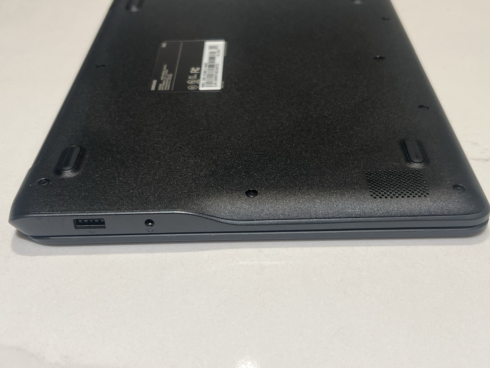 Samsung Chromebook 3 4GB Ram 16GB SSD 11.6-Inch Laptop – Black – XE500C13