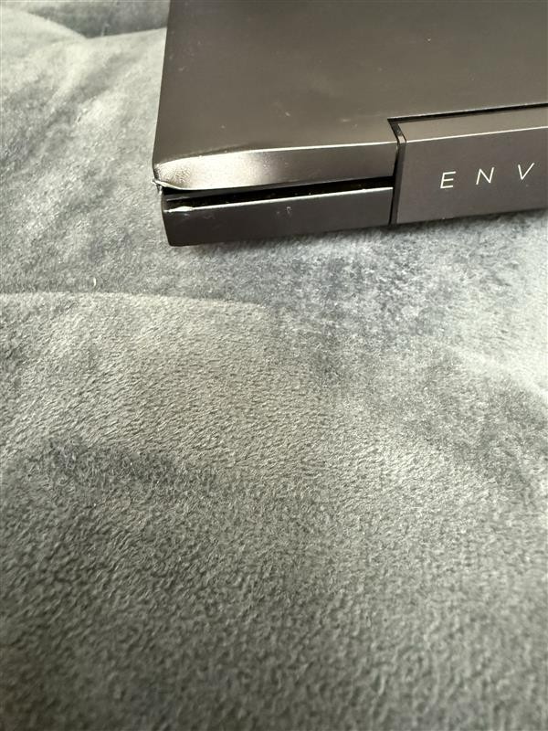 HP Envy x360 15m 15.6″ touch screen convertible Ryzen 5 4500U 8GB RAM 256GB SSD