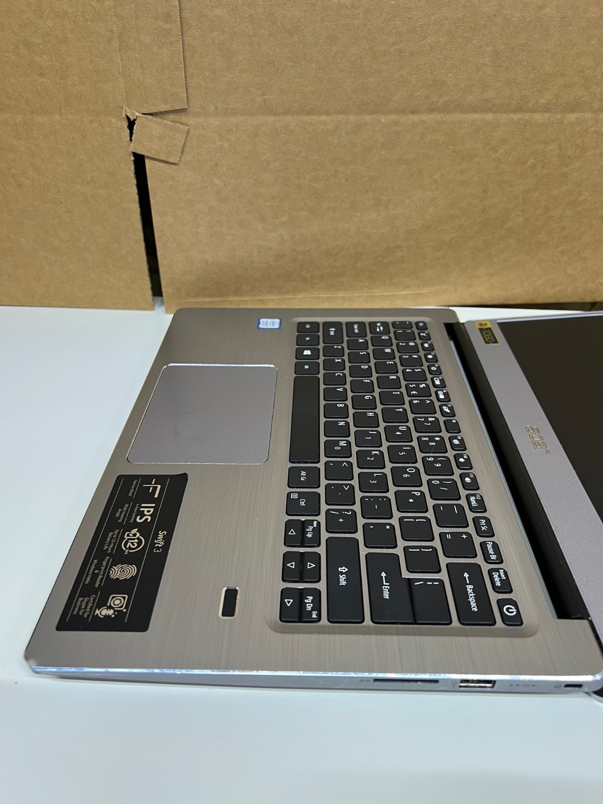 Acer Swift 3 SF314-54-39BH 14″ Laptop – 128GB SSD, 4GB RAM, Intel i3, Windows 10