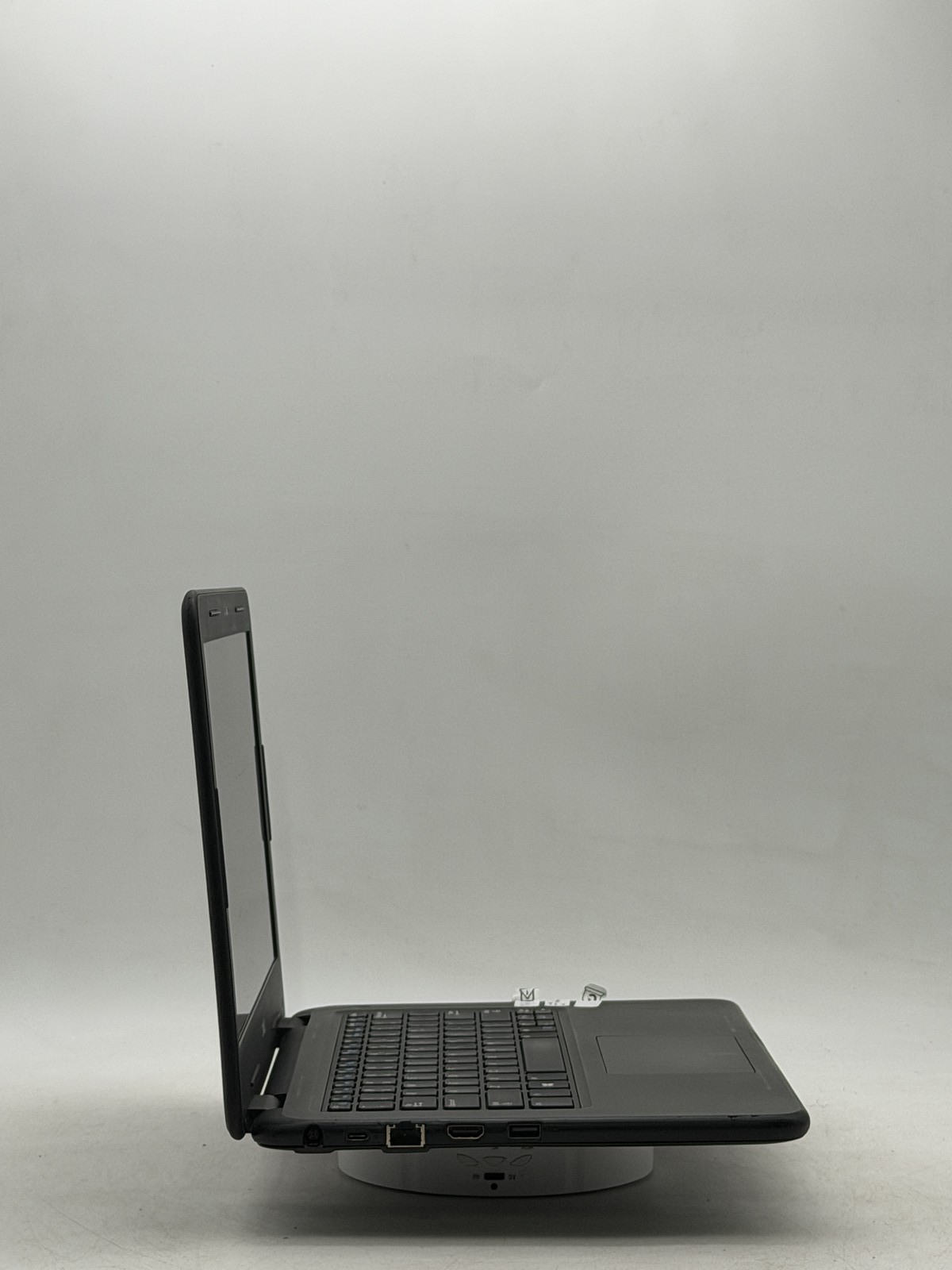 Dell Latitude 3310 13.3in i5-8265U 8GB 128GB NO OS *READ*