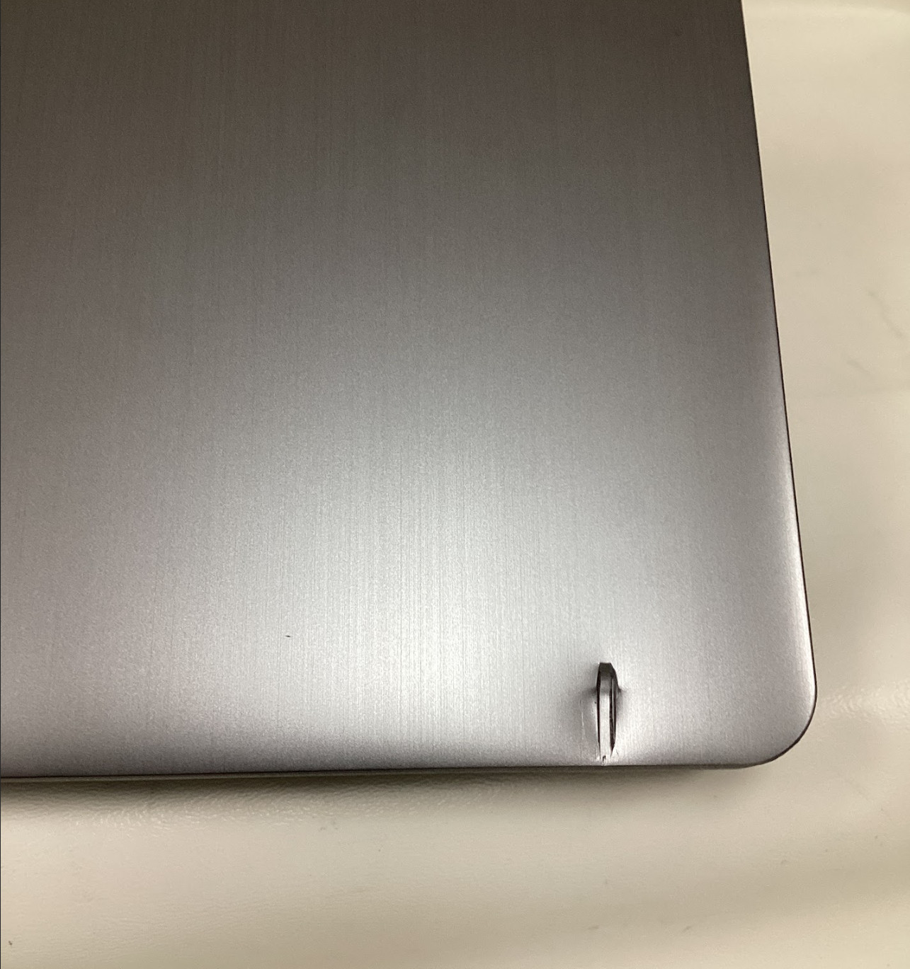 Lenovo IdeaPad Laptop i7-1165G7 8GB RAM 512GB SSD – Screen Damaged