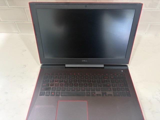 Dell G5 15 5587 Core i5-8300H 2.3GHz GTX 1050Ti 16GB RAM 256GB WIN 11-*AS_IS*