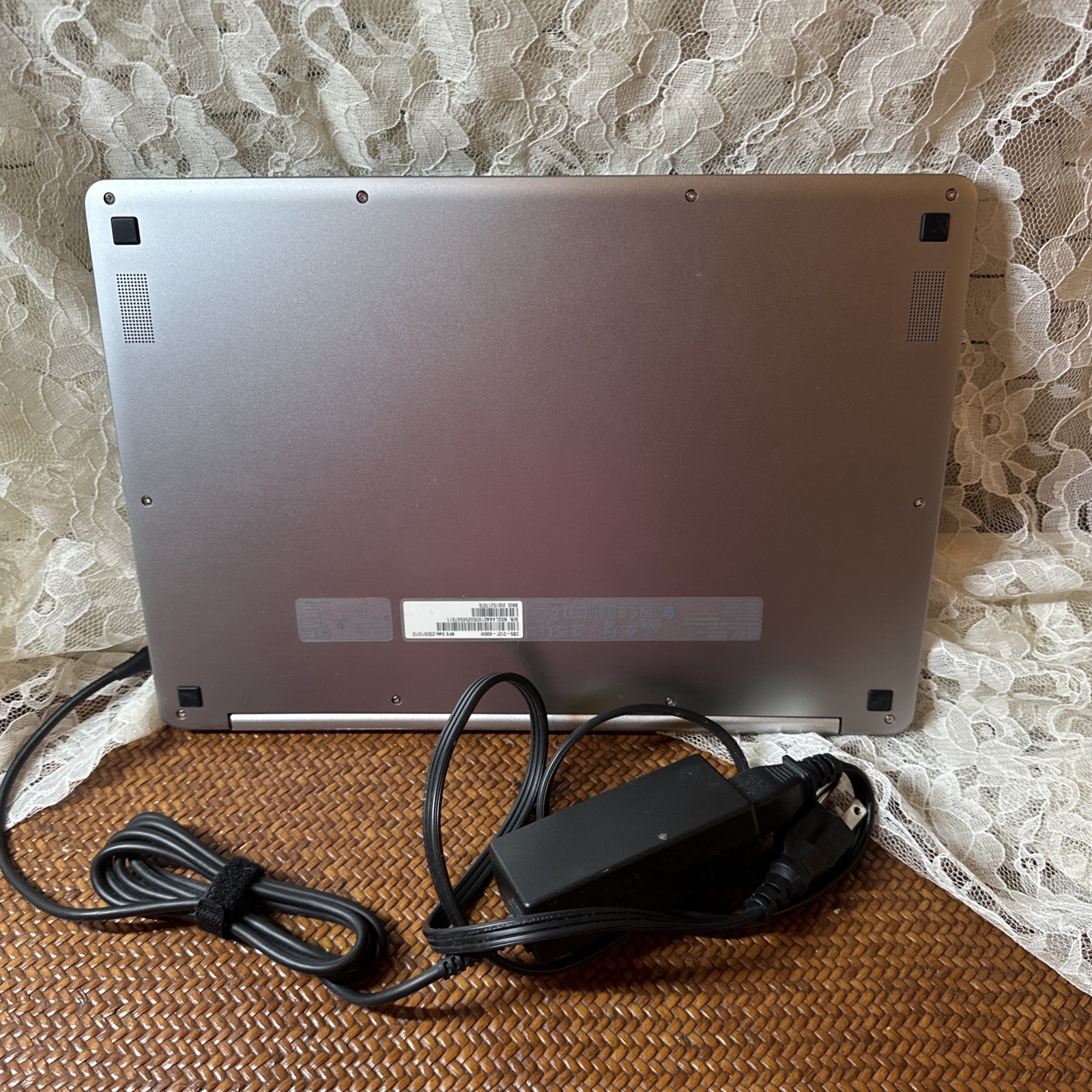 Acer Chromebook R13 CB5-312T-K95W 13.3″ Convertible Laptop 4GB RAM, 64GB