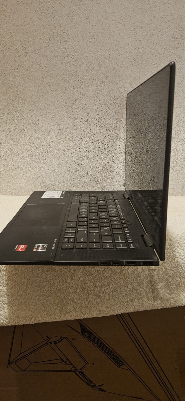 HP ENVY x360 15.6″ (256GB SSD, AMD Ryzen 5, 8GB RAM) 2 in 1 Laptop 15-ey0013dx