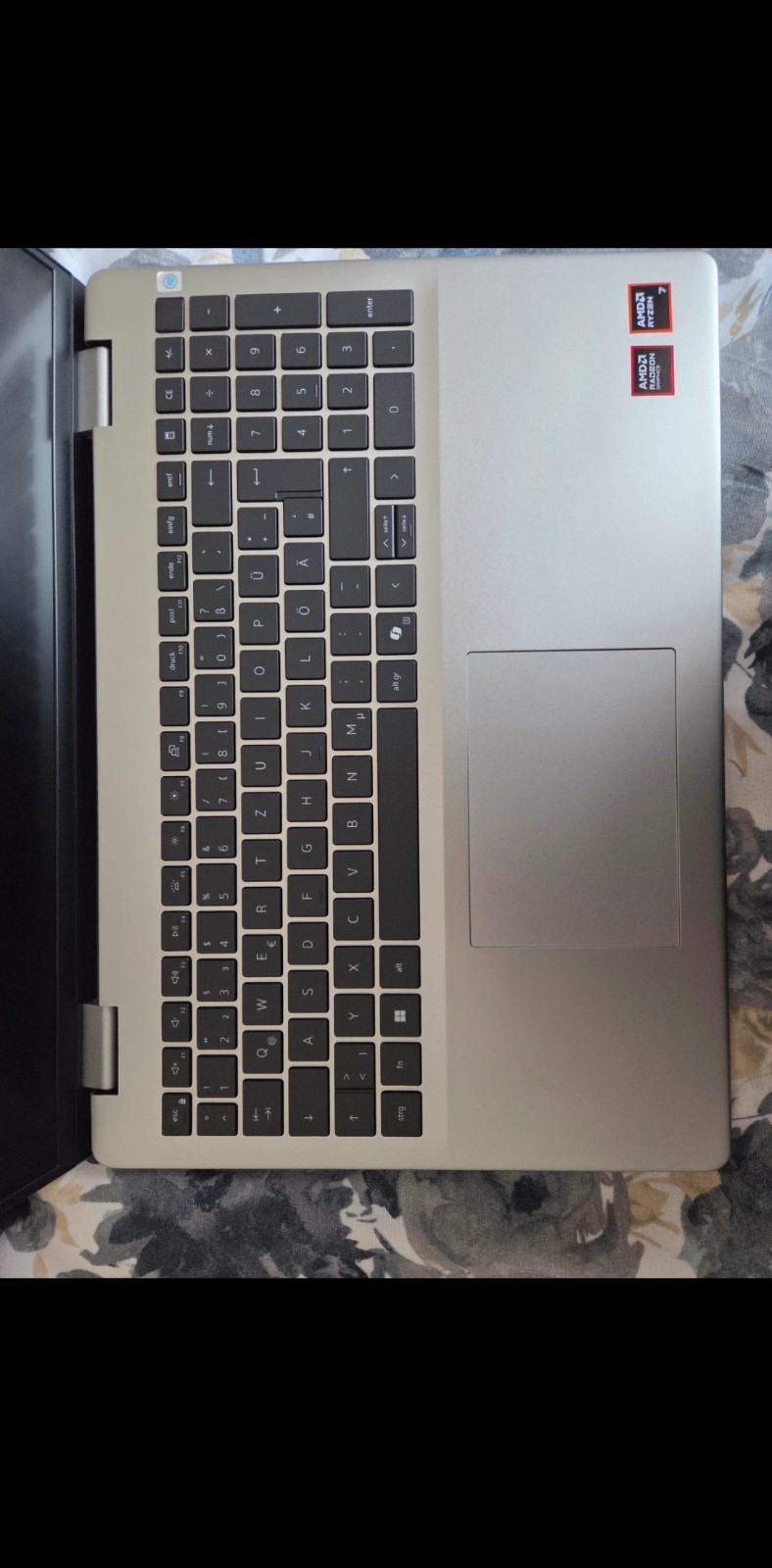 Dell 16 16 inch Ryzen 7 7520U 16GB RAM 1TB SSD Win 11 Pro Silver