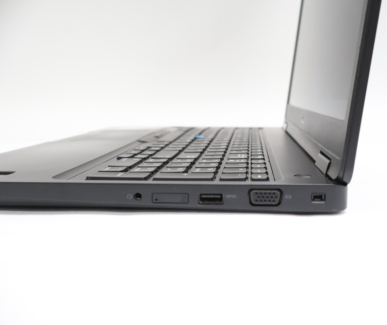 Dell Latitude 5590 15.6″ i7-8650U 1.90GHz 16GB 500GB HDD Win 11 Pro Laptop READ!