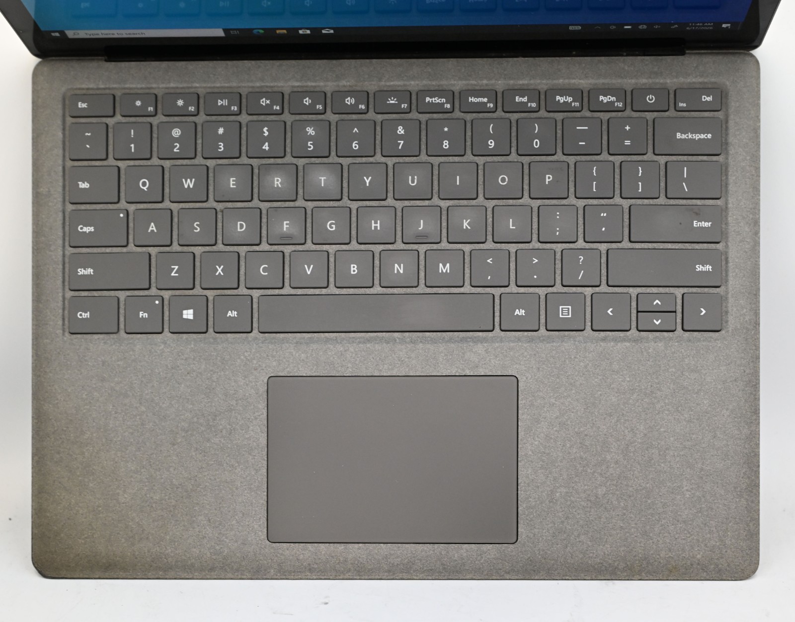 Microsoft Surface Laptop 1769 i5-7200u 2.5GHz 8GB RAM 256GB SSD
