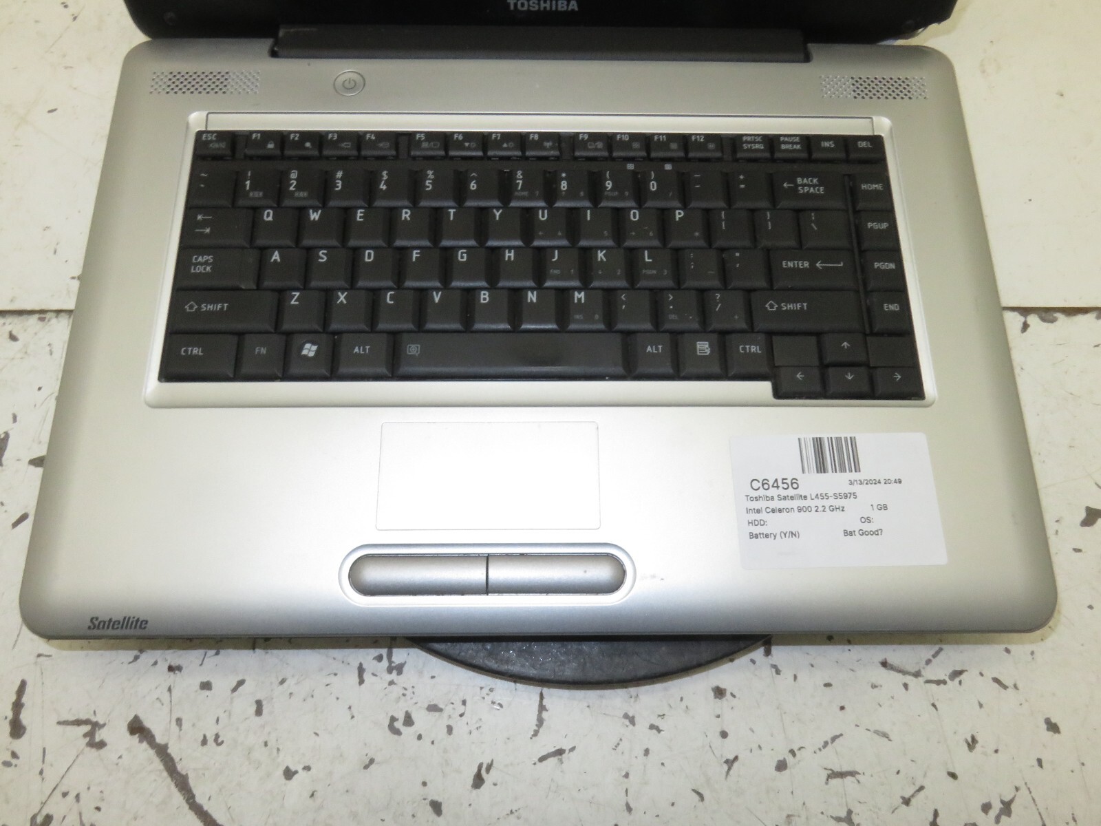 Toshiba Satellite L455-S5975 Laptop Intel Celeron 900 1GB Ram No HDD or Battery