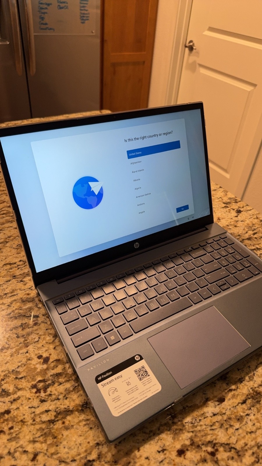 hp laptop pavilion AMD Ryzen 5 Navy Blue LIGHTLY used only used a few times
