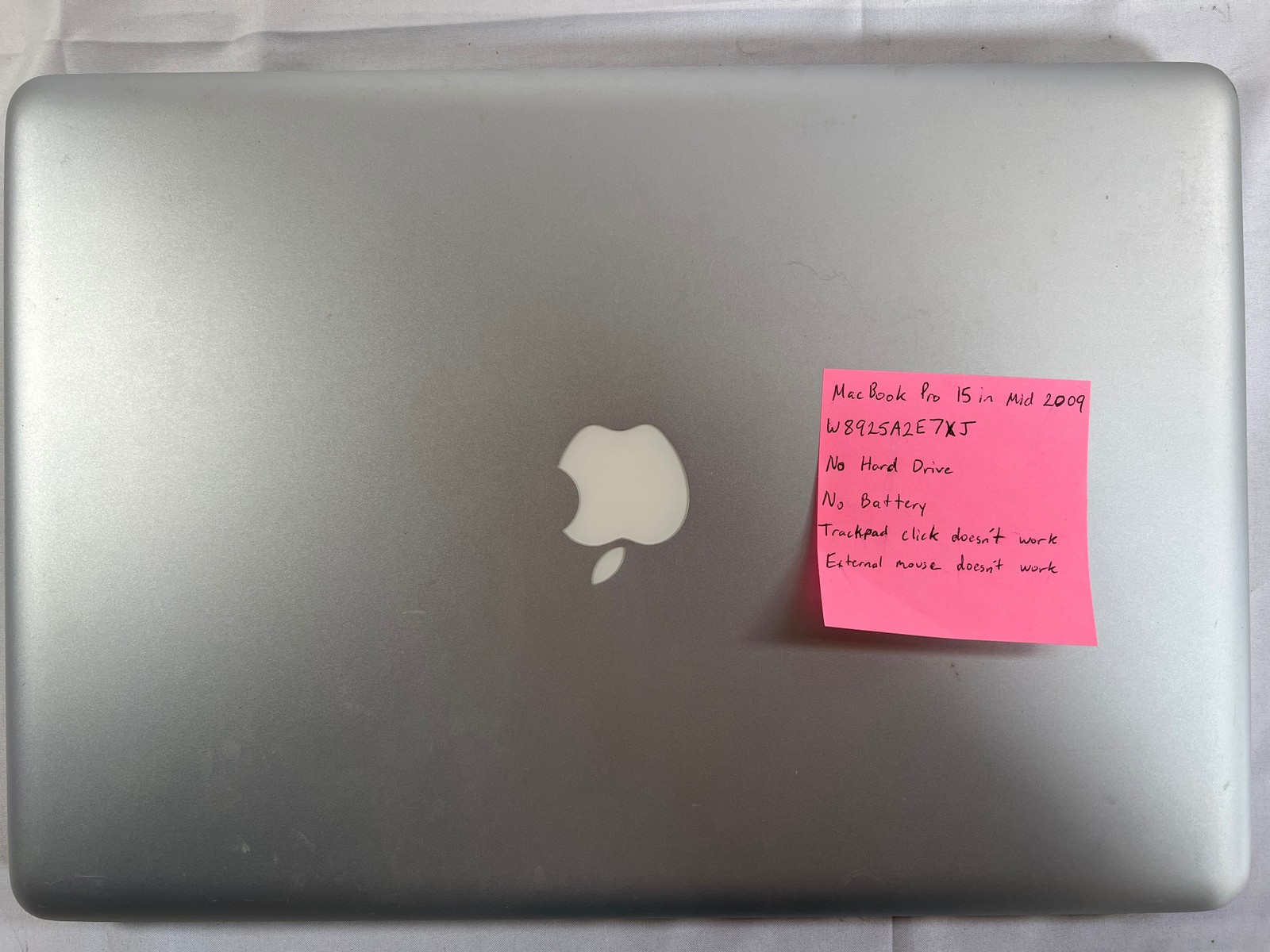 Apple MacBook Pro Mid 2009 2.53 GHz Core 2 Duo No Drive 15″ FOR PARTS/REPAIR