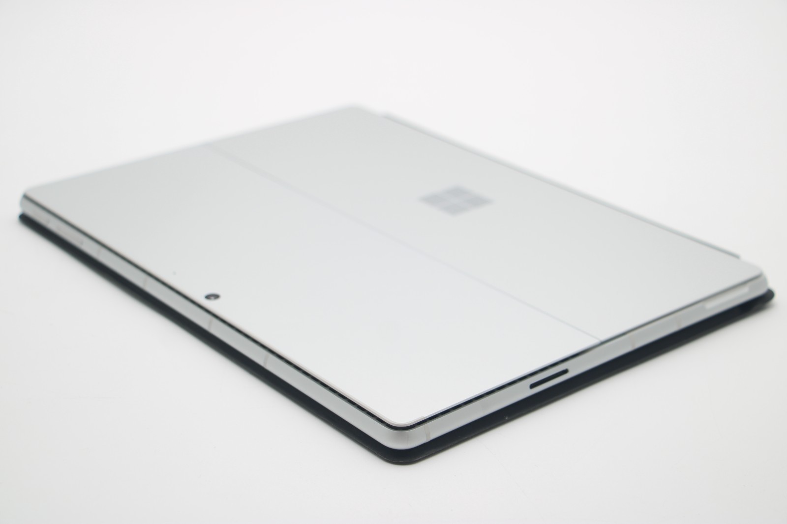 Microsoft Surface Pro 10 Cellular 5G *2.10GHz Ultra 5 / 16GB / 512GB SSD/97% BH*