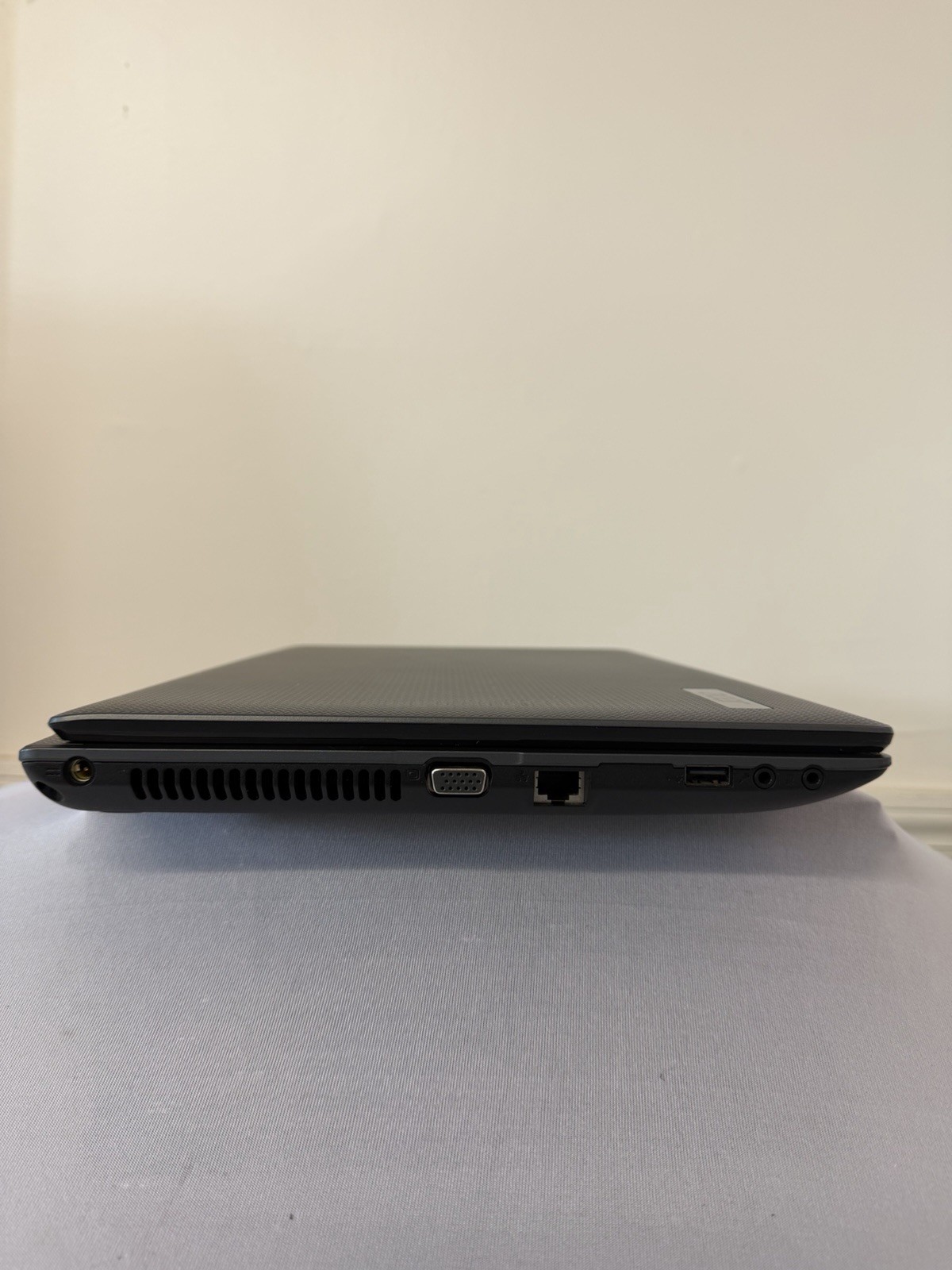 Acer Aspire 5250-0450 Laptop – Good Screen – AMD-E350 – RAM 4 GB – Read Des