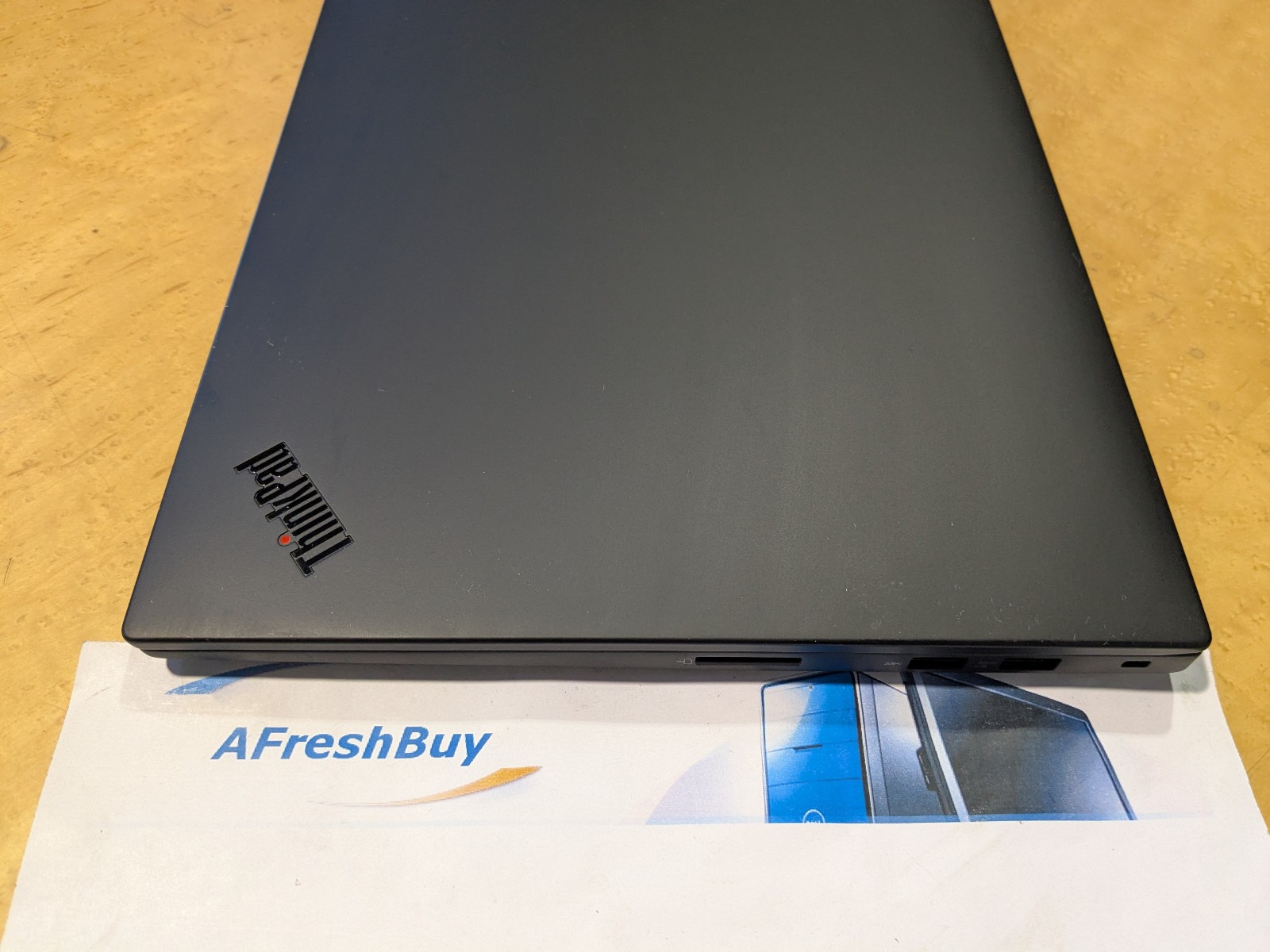 Lenovo ThinkPad P1 G5 16″ i7-12700H 32GB Ram 1TB SSD RTX A2000 8GB No OS/AC
