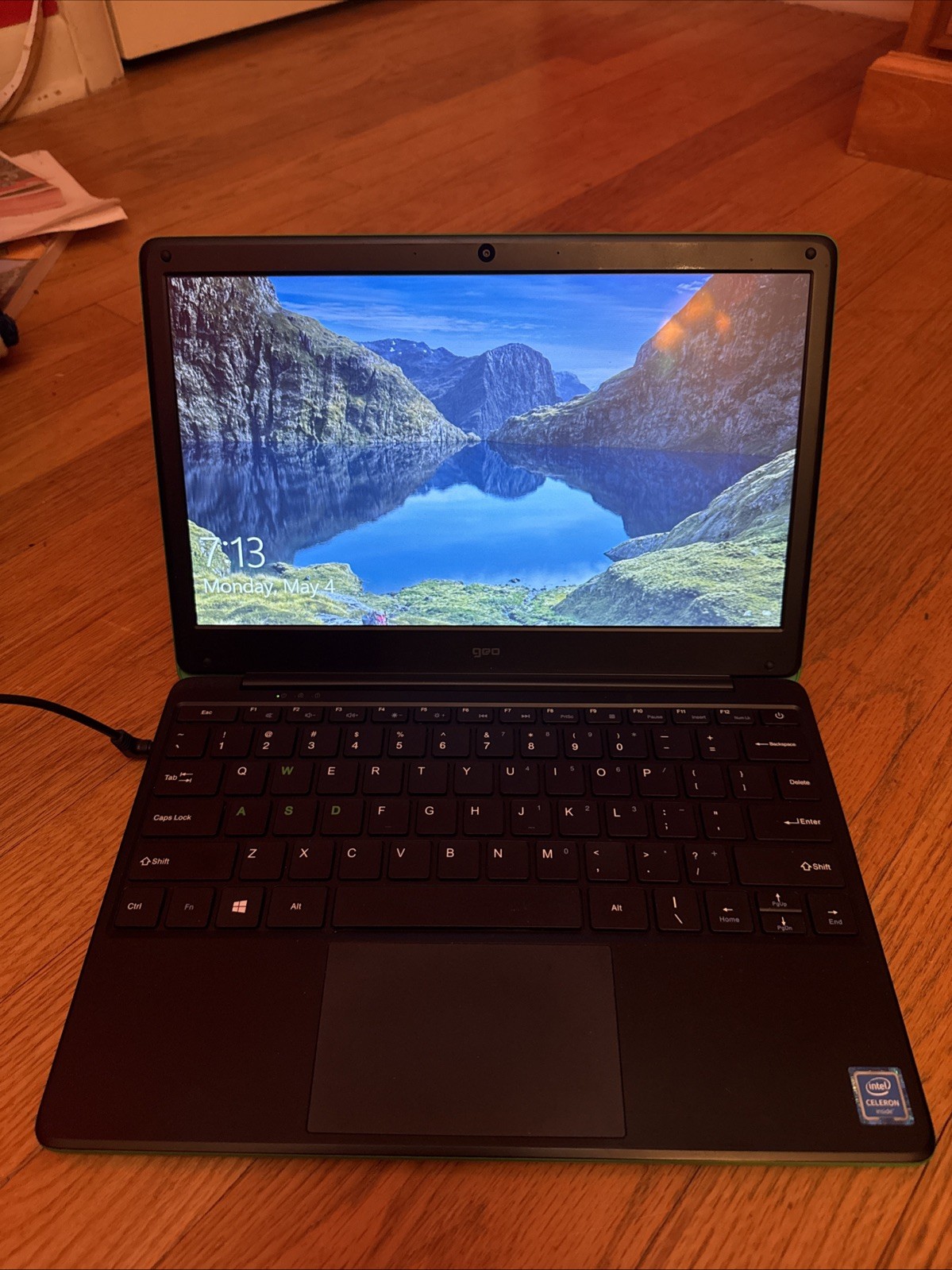 GEO GeoBook 120 Minecraft Edition 12.5″ (64GB SSD, Intel Celeron, 1.10 GHz, 4GB)