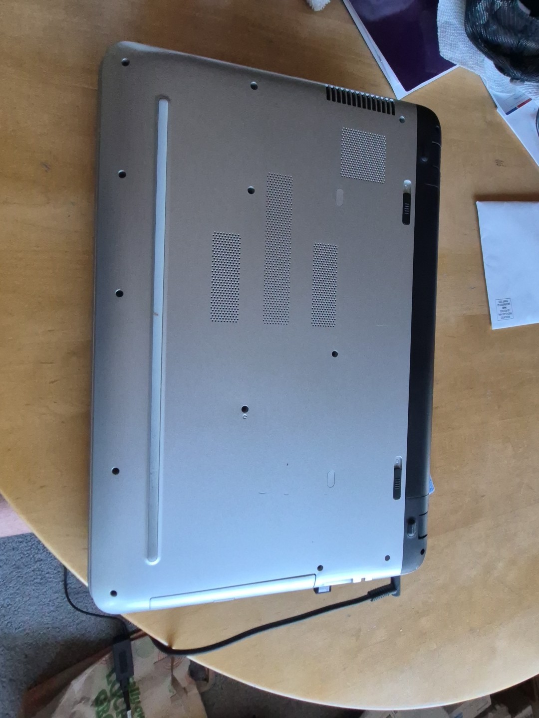 HP Pavilion 17-G121WM AMD A10-8700P 1.80GHz