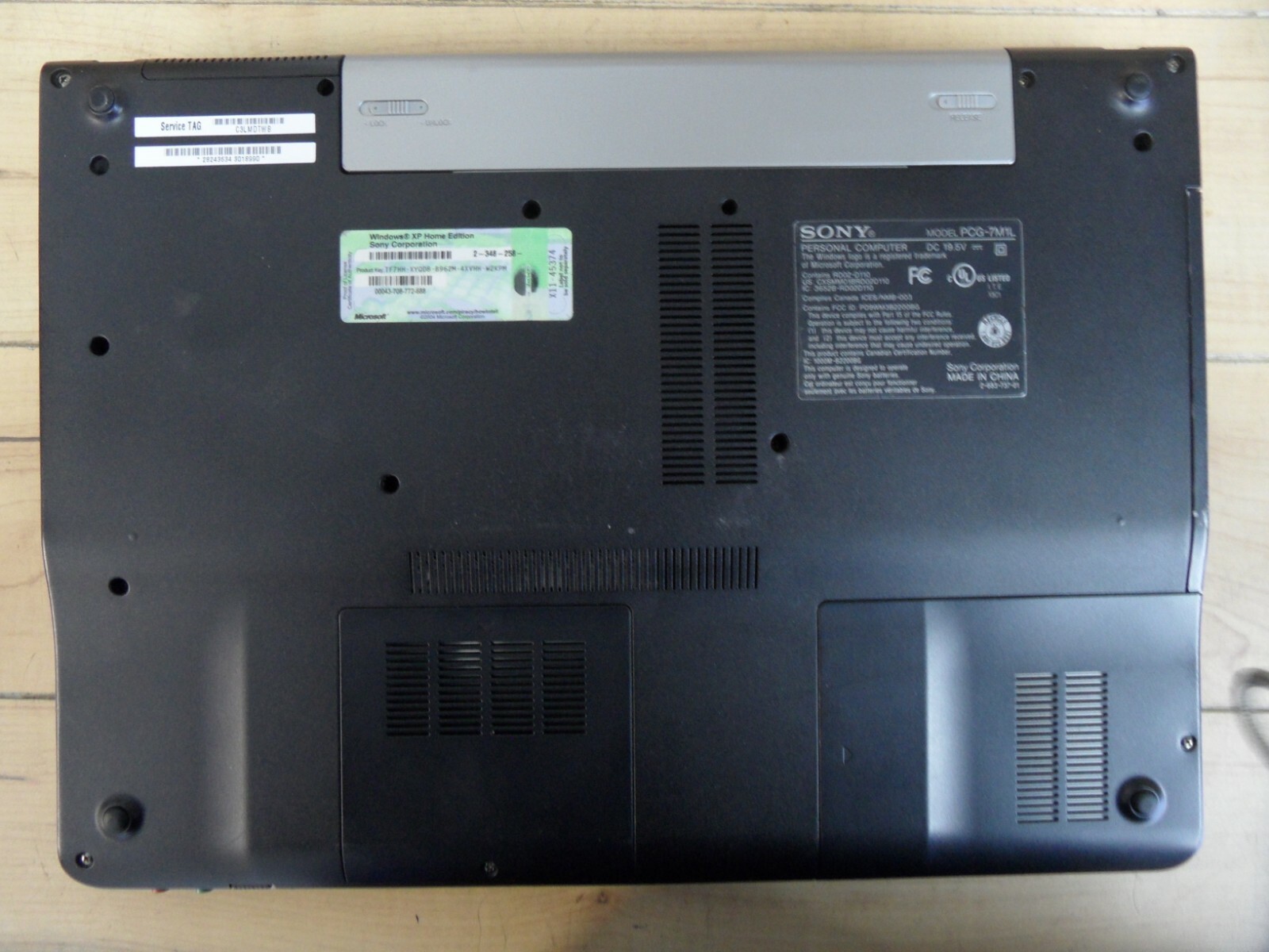 Sony Vaio VGN-FS980 / Intel Centrino / Parts Laptop / Posted Bios, No Hard Drive