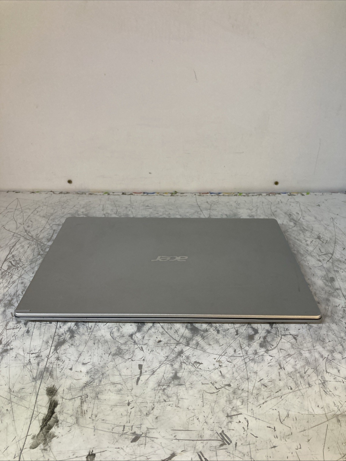 Acer Aspire 5 i5-8265U 1.60GHz no RAM no HDD Boot to BIOS