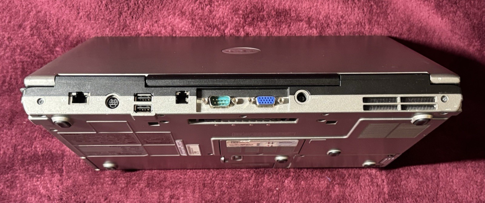 Complete Dell Latitude D531 – 14.1”/1.80GHz/2GB/160GB HDD/WiFi/Serial D-SUB/WIN7