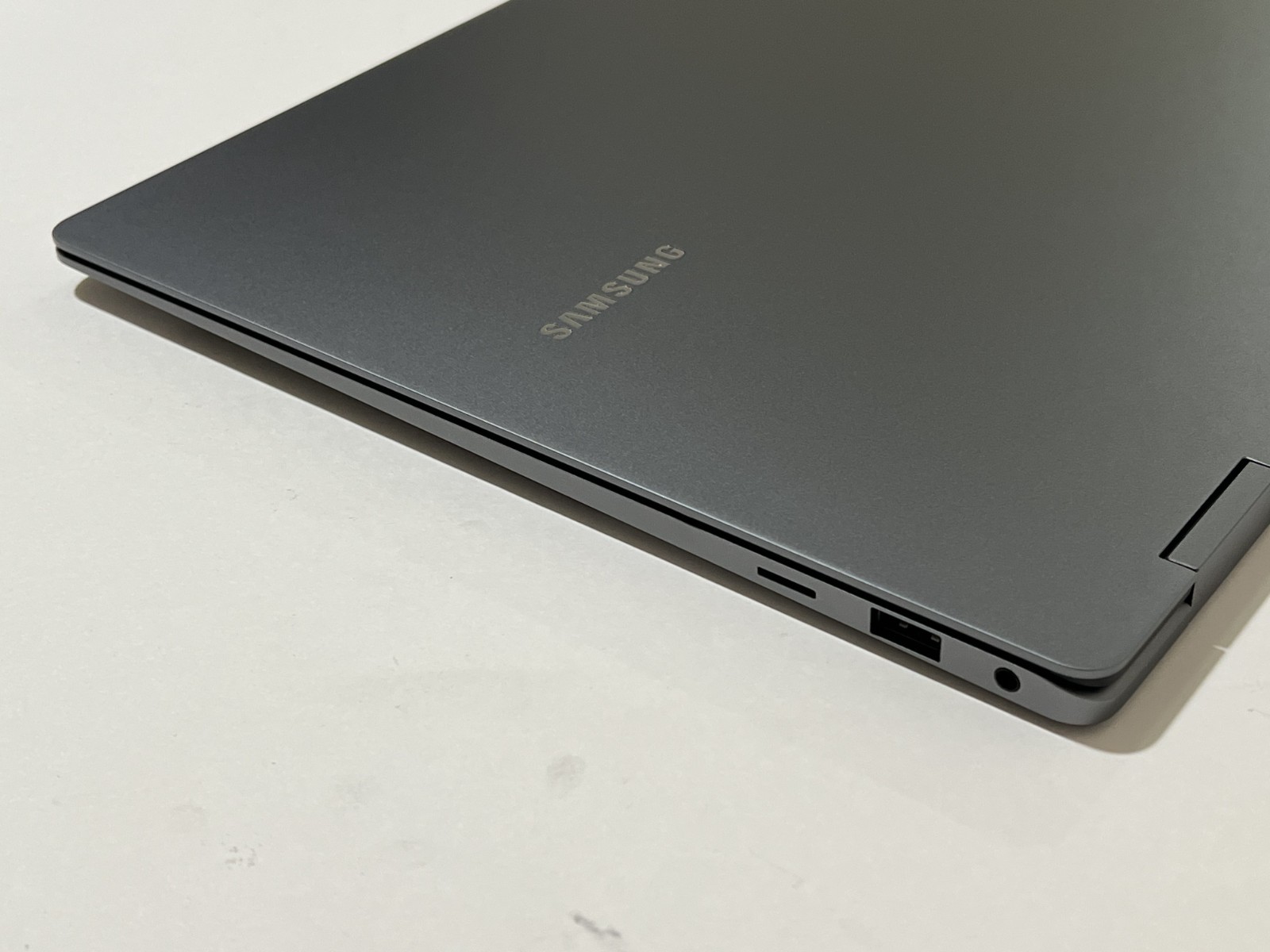 Samsung Galaxy Book5 PRO 360 16″ Intel Ultra 7 32GB RAM 1TB SSD NP960QHA #084H