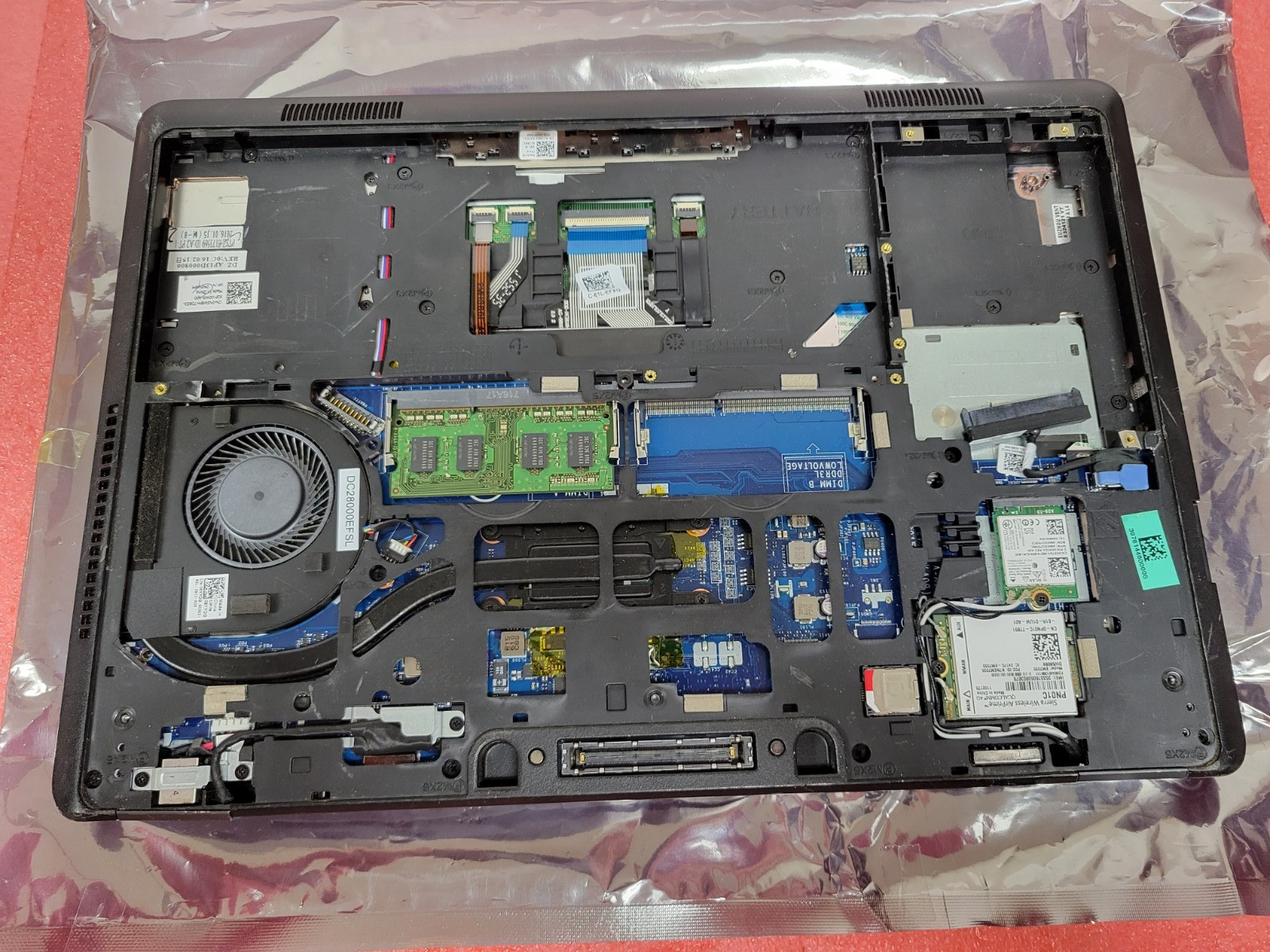Dell Latitude E5450 i5-5300U@2.3GHz 4GB RAM *NO COVER/SSD/OS/BATT/AS IS* | LP518