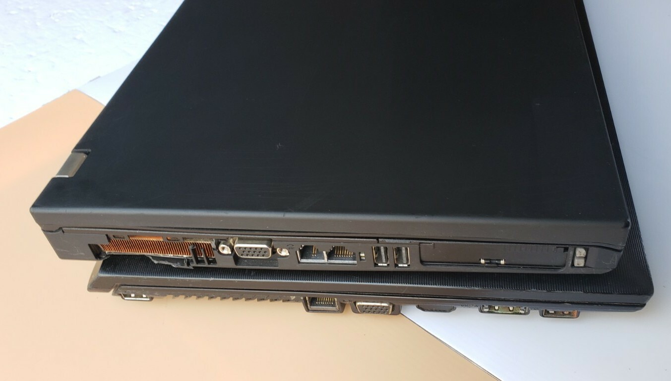 Lot 2 Lenovo Thinkpad B560/T61 3GB RAM 0GB HDD REPAIR or PARTS
