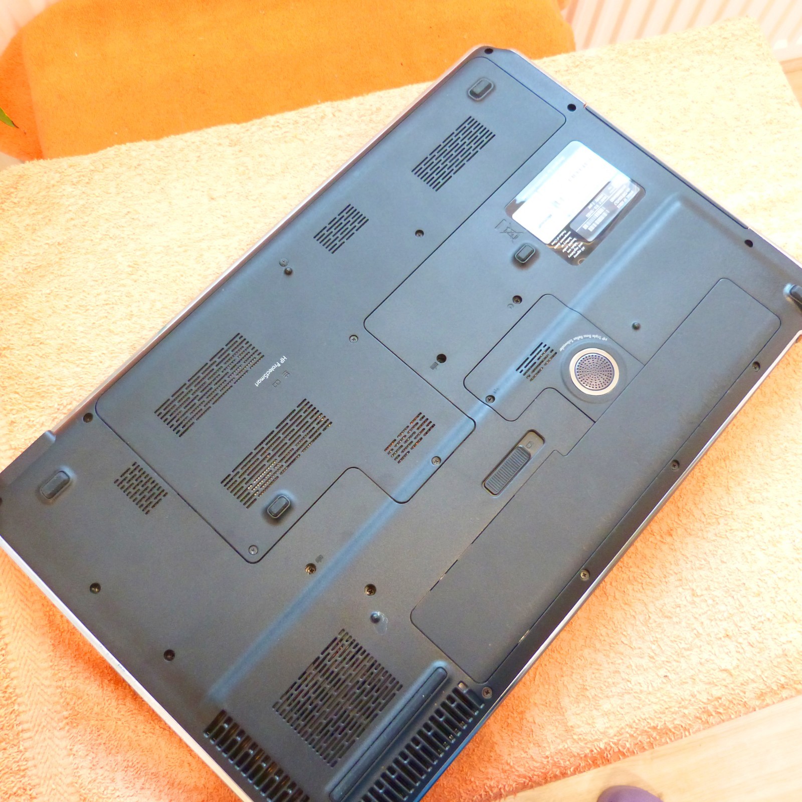 HP DV8 18″ MONSTER Bolide Cinema FULLHD l 500GB SSD Windows 10 l HDMI BLURAY