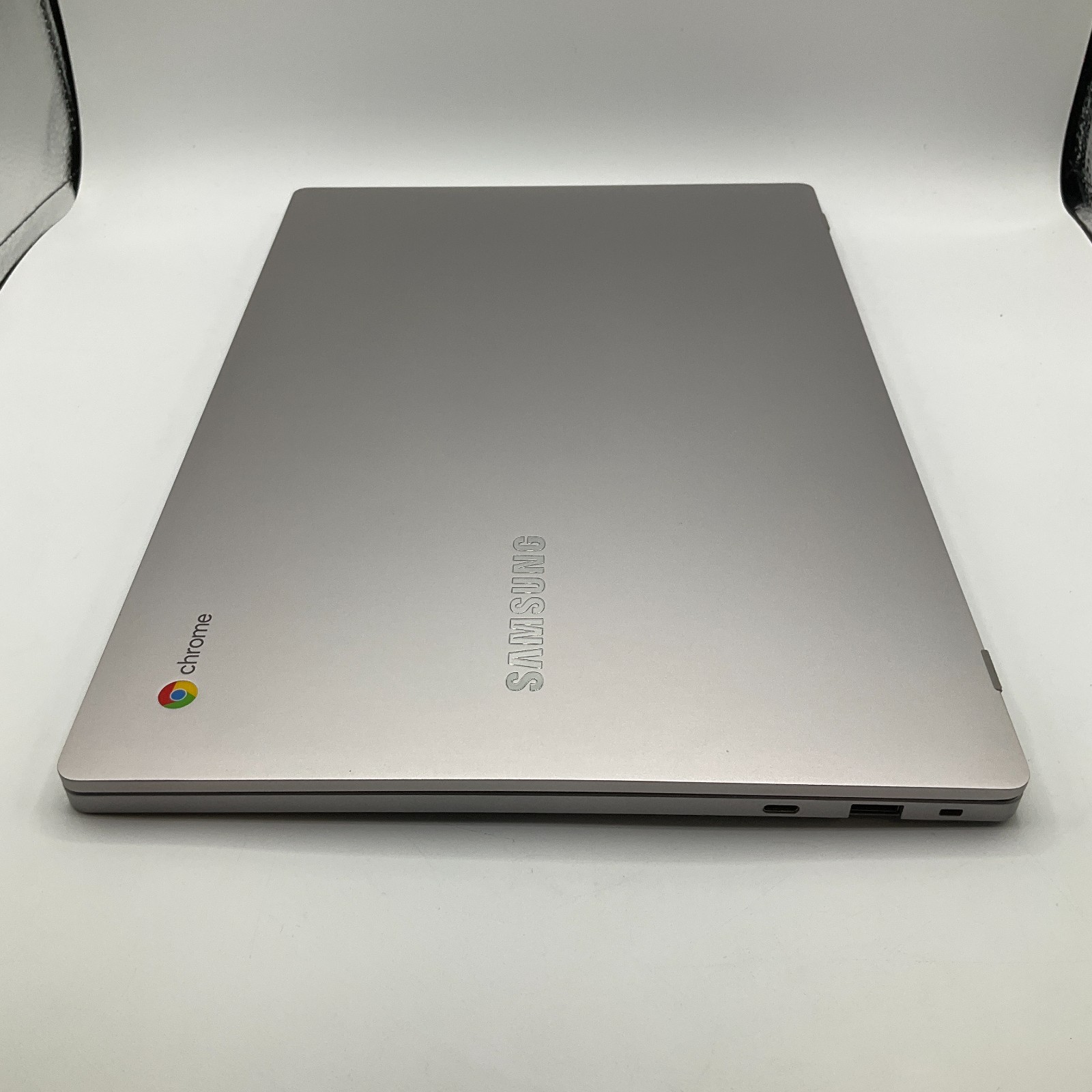 Samsung Chromebook XE350XBA 15.6″ Celeron N4000 4GB 32GB With Charger
